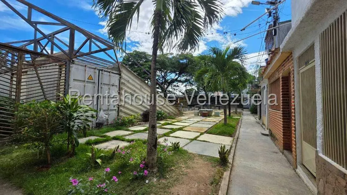 Casa (Duplex) en Venta en Zona Oeste, Lara - 27