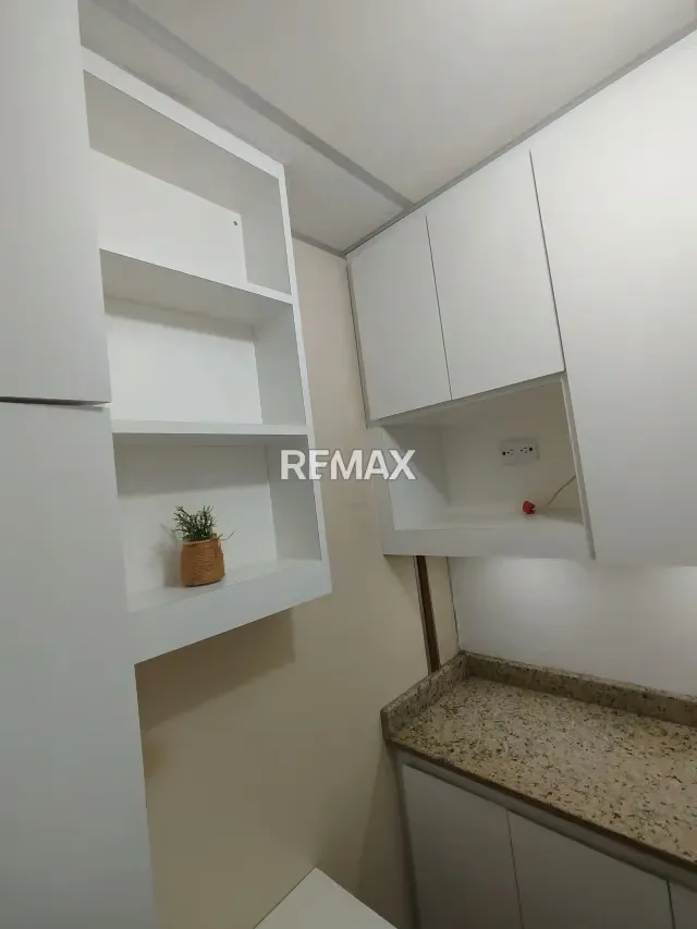 Venta de Bello Consultorio, en Los Dos Caminos - 12