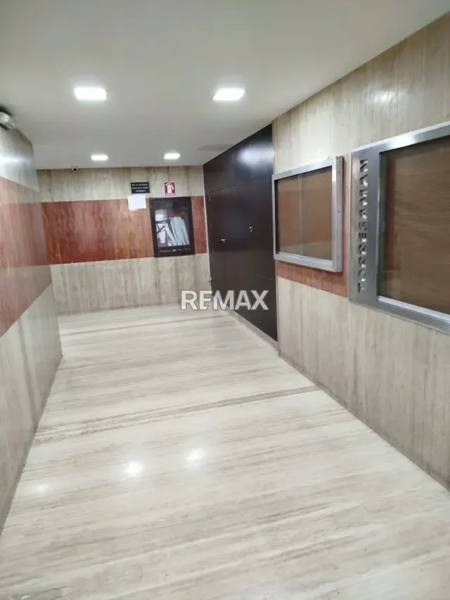 Venta de Bello Consultorio, en Los Dos Caminos - 17
