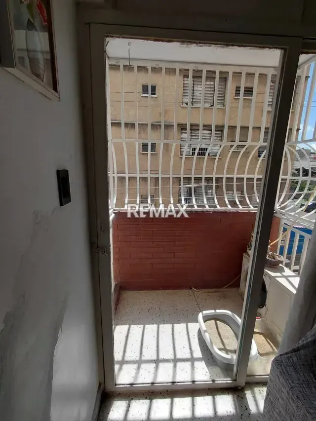 SE VENDE APARTAMENTO CENTRO DE MARACAY - 5