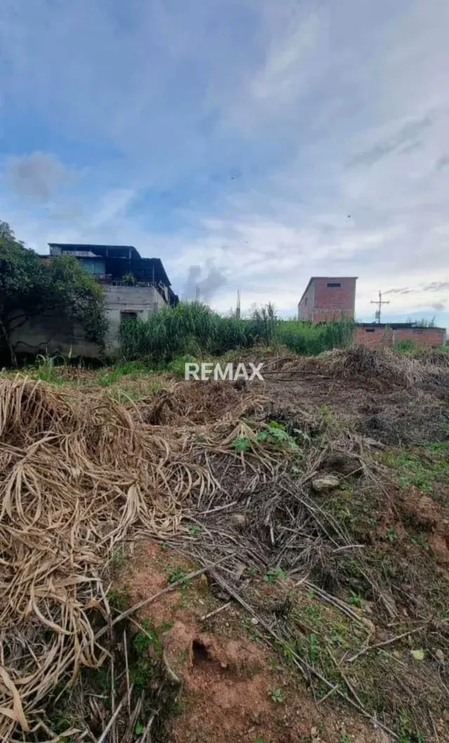Terreno en la Av España - 2
