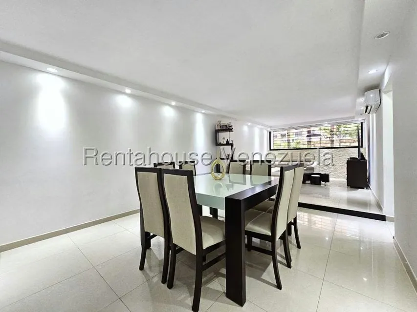 Apartamento (1 Nivel) en Venta en Colinas de La Tahona, Distrito Metropolitano - 2