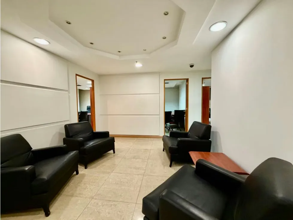 Se alquila oficina 368m2 Las Mercedes - 11