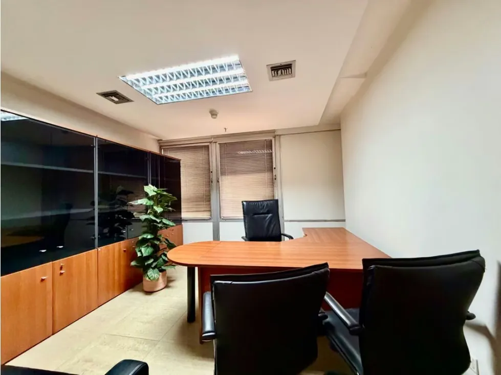 Se alquila oficina 368m2 Las Mercedes - 15