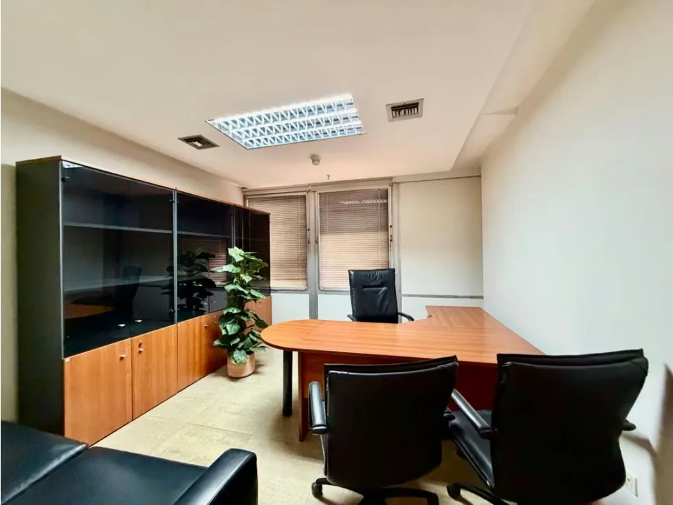 Se alquila oficina 368m2 Las Mercedes - 23
