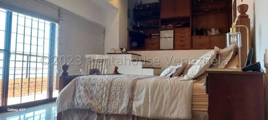 Apartamento (Duplex) en Venta en Miranda, Distrito Metropolitano - 3