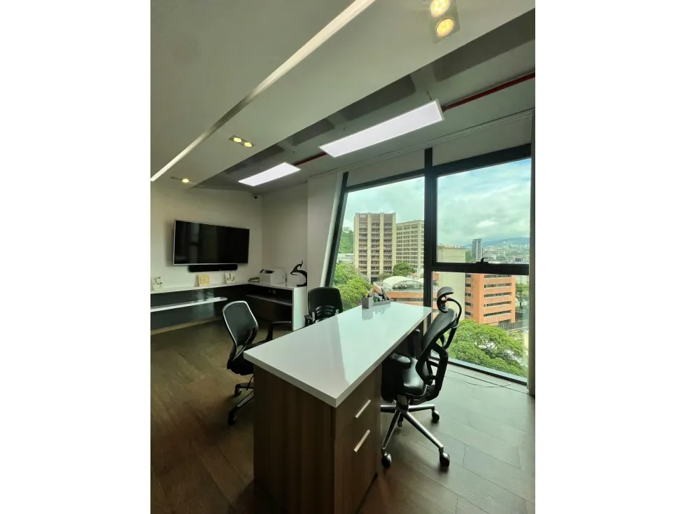 OFICINA COMERCIAL EN VENTA EN LAS MERCEDES - 4