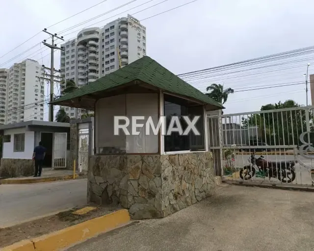 POTENCIAL APARTAMENTO EN PLANTA BAJA , LAGUNA BLANCA - 3