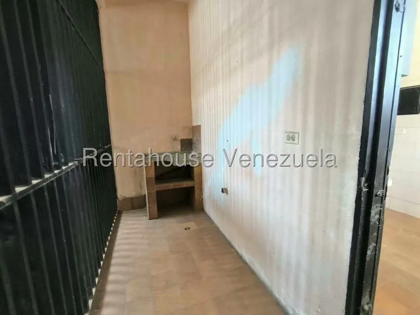 Casa (1 Nivel) en Alquiler en Sierra Maestra, Zulia - 11