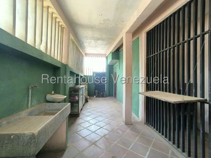 Casa (1 Nivel) en Alquiler en Sierra Maestra, Zulia - 12