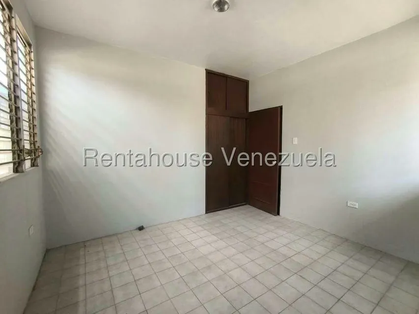 Casa (1 Nivel) en Alquiler en Sierra Maestra, Zulia - 18