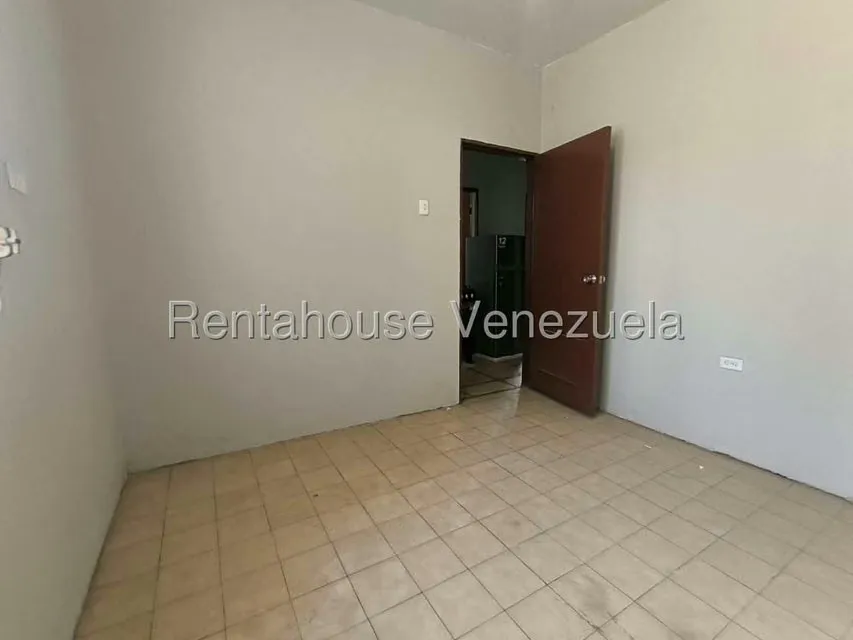 Casa (1 Nivel) en Alquiler en Sierra Maestra, Zulia - 19