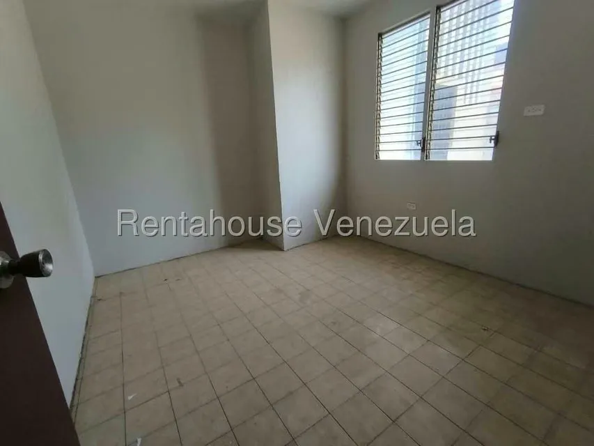 Casa (1 Nivel) en Alquiler en Sierra Maestra, Zulia - 26