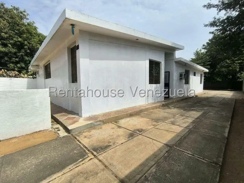 Casa (1 Nivel) en Alquiler en Sierra Maestra, Zulia - 4