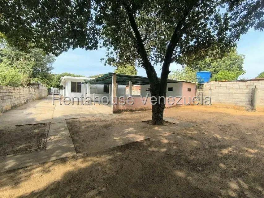 Casa (1 Nivel) en Alquiler en Sierra Maestra, Zulia - 35