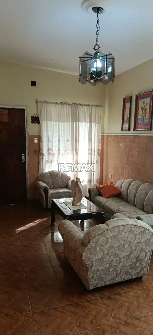 HERMOSA CASA EN VENTA EN LOS PUERTOS DE ALTAGRACIA, ENTRE AVS. 4 Y 5, CON EXCELENTE POTENCIAL PARA USO COMERCIAL O RESIDENCIAL. - 4