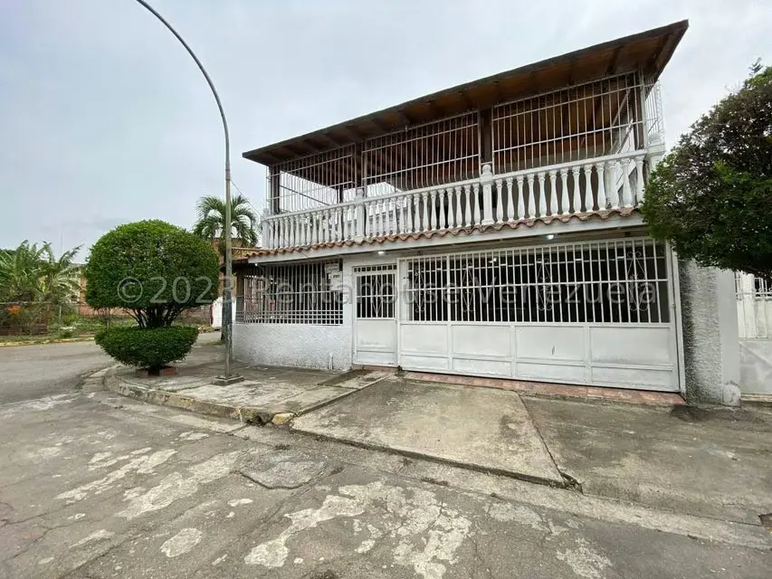 Casa (Duplex) en Venta en La Fuente, Aragua - 2