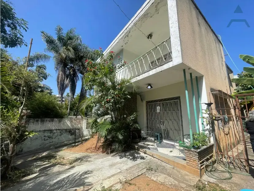 Se vende/alquila casa 350m² 3h/ 3b/ 3e Los Palos Grandes