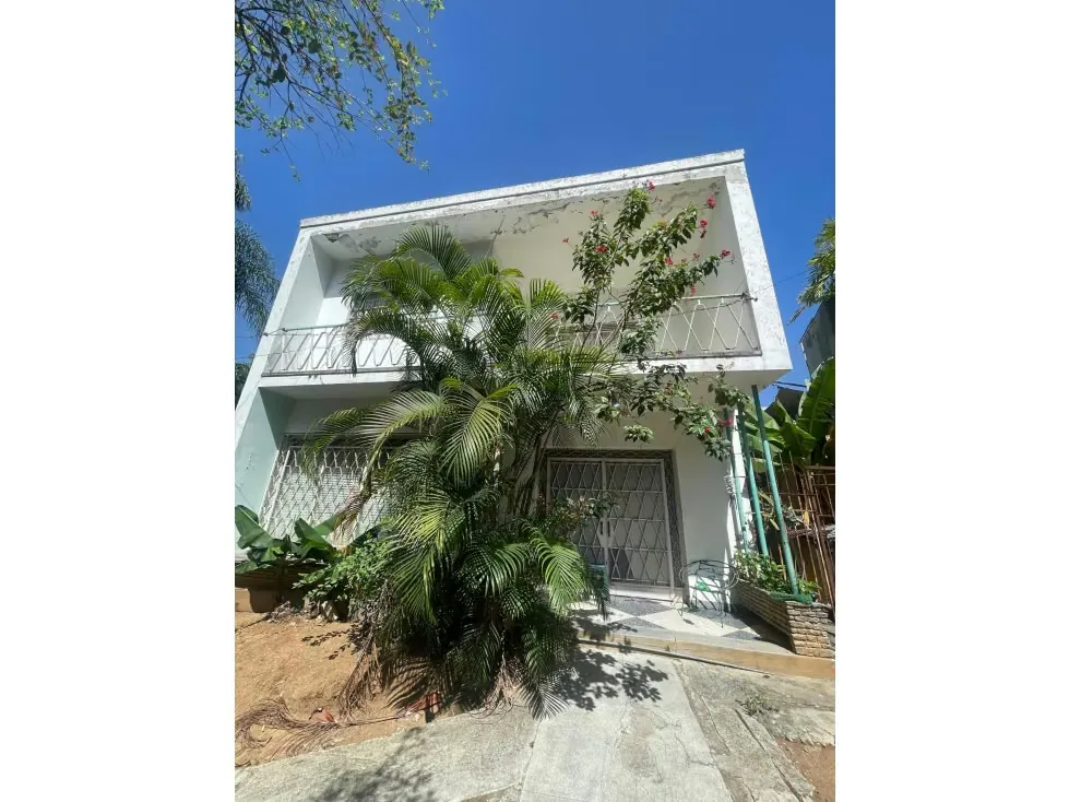 Se vende/alquila casa 350m² 3h/ 3b/ 3e Los Palos Grandes - 3