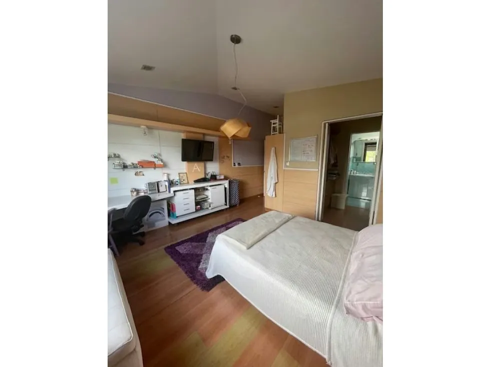 Casa exclusiva en venta La Lagunita,Country Club 784mts/5H/7B/10PE - 17