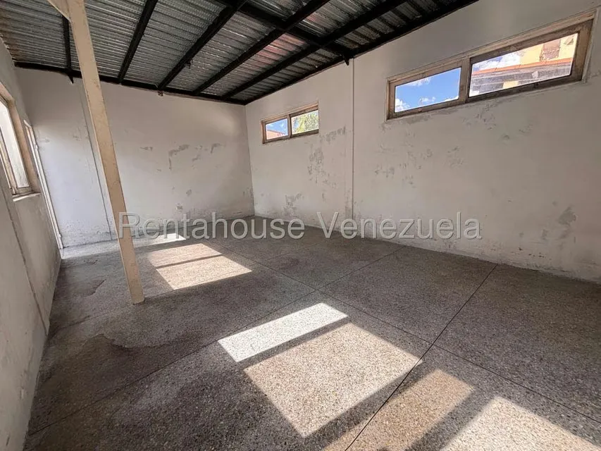 Casa (Multipes Niveles) en Venta en Zona Este, Lara - 22