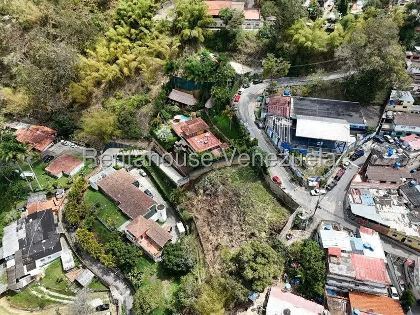 Casa (Multipes Niveles) en Venta en Alto Hatillo, Distrito Metropolitano - 122