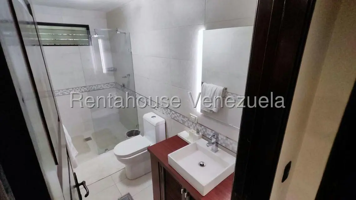 Casa (Multipes Niveles) en Venta en Alto Hatillo, Distrito Metropolitano - 20