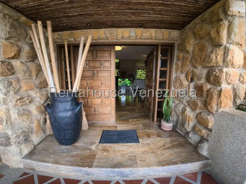 Casa (Multipes Niveles) en Venta en Alto Hatillo, Distrito Metropolitano - 2
