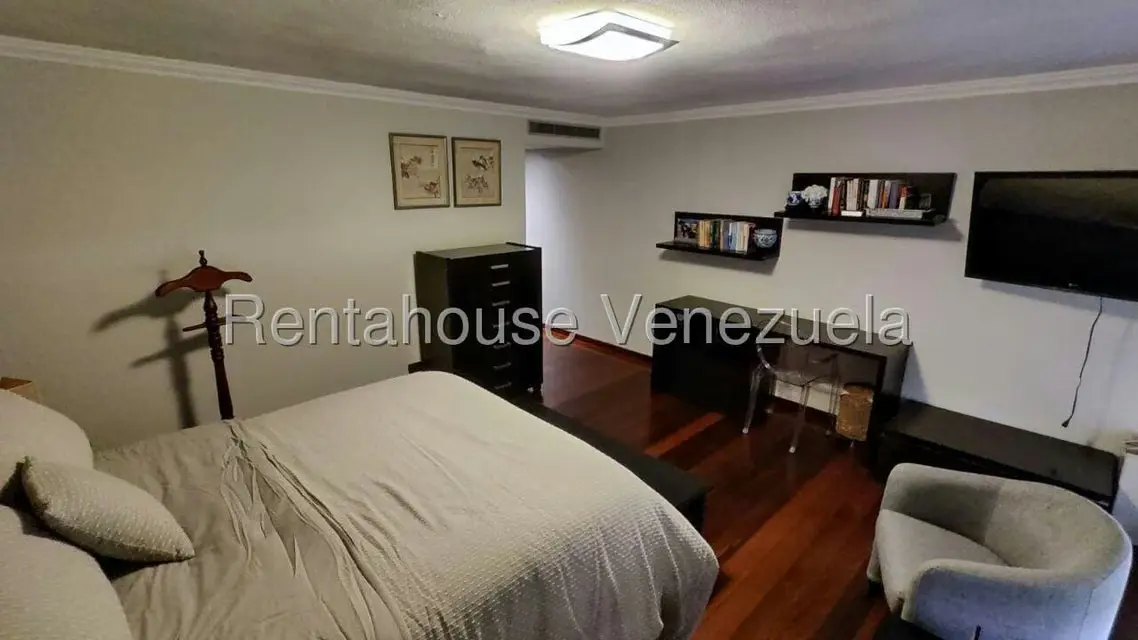 Casa (Multipes Niveles) en Venta en Alto Hatillo, Distrito Metropolitano - 33
