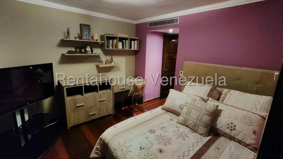 Casa (Multipes Niveles) en Venta en Alto Hatillo, Distrito Metropolitano - 34