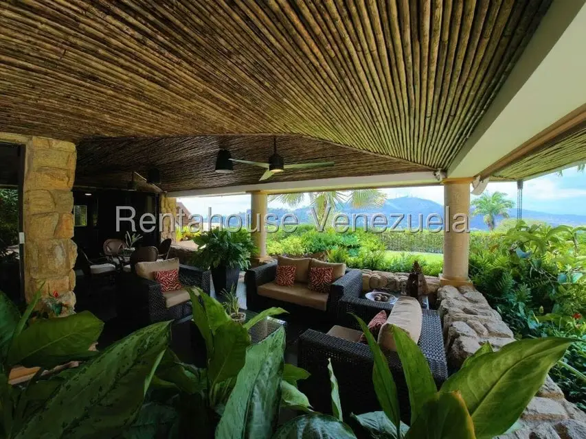Casa (Multipes Niveles) en Venta en Alto Hatillo, Distrito Metropolitano - 37