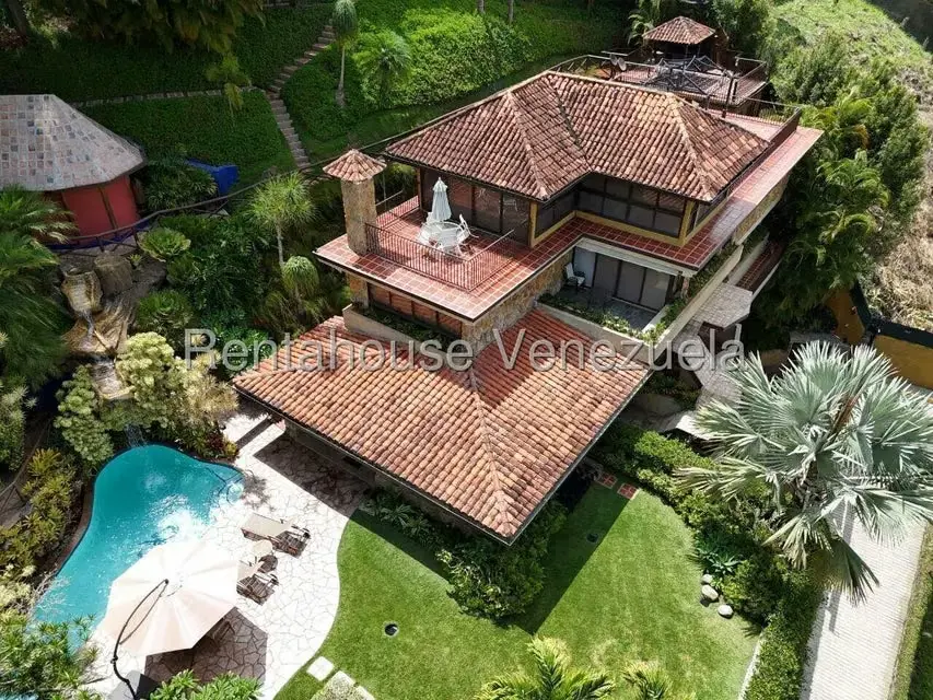 Casa (Multipes Niveles) en Venta en Alto Hatillo, Distrito Metropolitano - 54