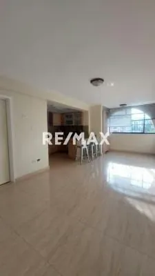 Alquiler de Apartamento en la Urb. la Soledad - 3