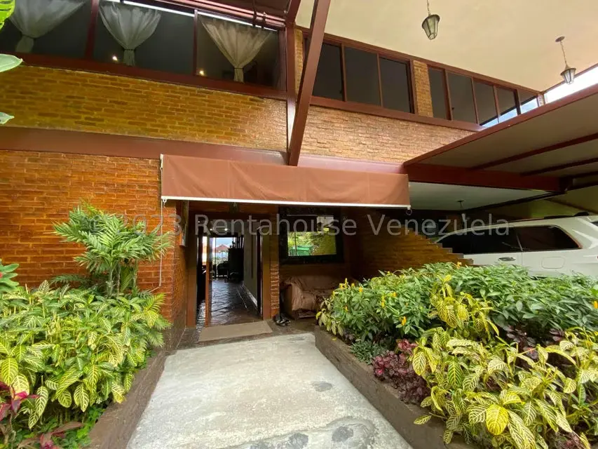 Casa (Multipes Niveles) en Venta en La Lagunita Country Club, Distrito Metropolitano - 3