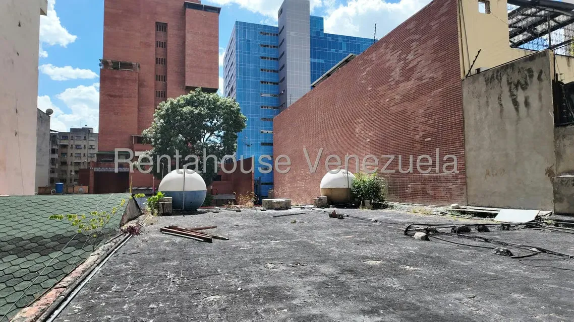 Casa (Multipes Niveles) en Venta en Parroquia Santa Teresa, Distrito Metropolitano - 14