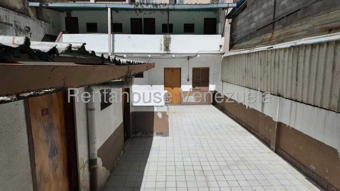 Casa (Multipes Niveles) en Venta en Parroquia Santa Teresa, Distrito Metropolitano - 17