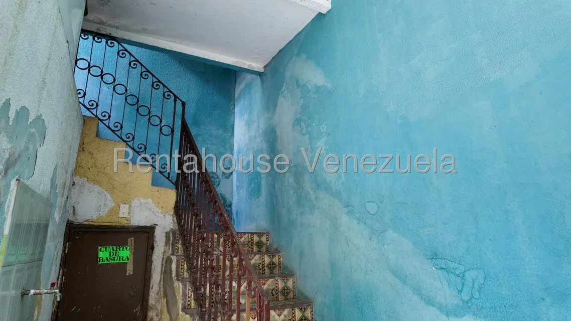 Casa (Multipes Niveles) en Venta en Parroquia Santa Teresa, Distrito Metropolitano - 18