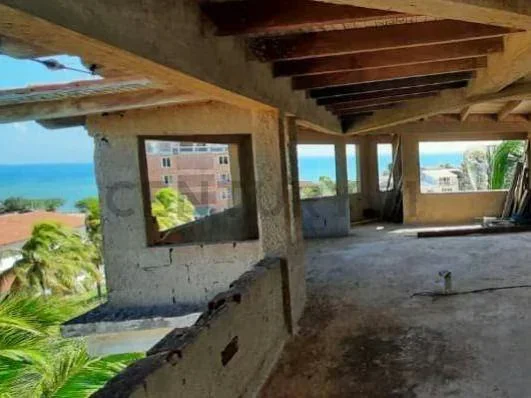 Edificio en venta en Playa el Yaque Isla de Margarita con vista al mar. - 10