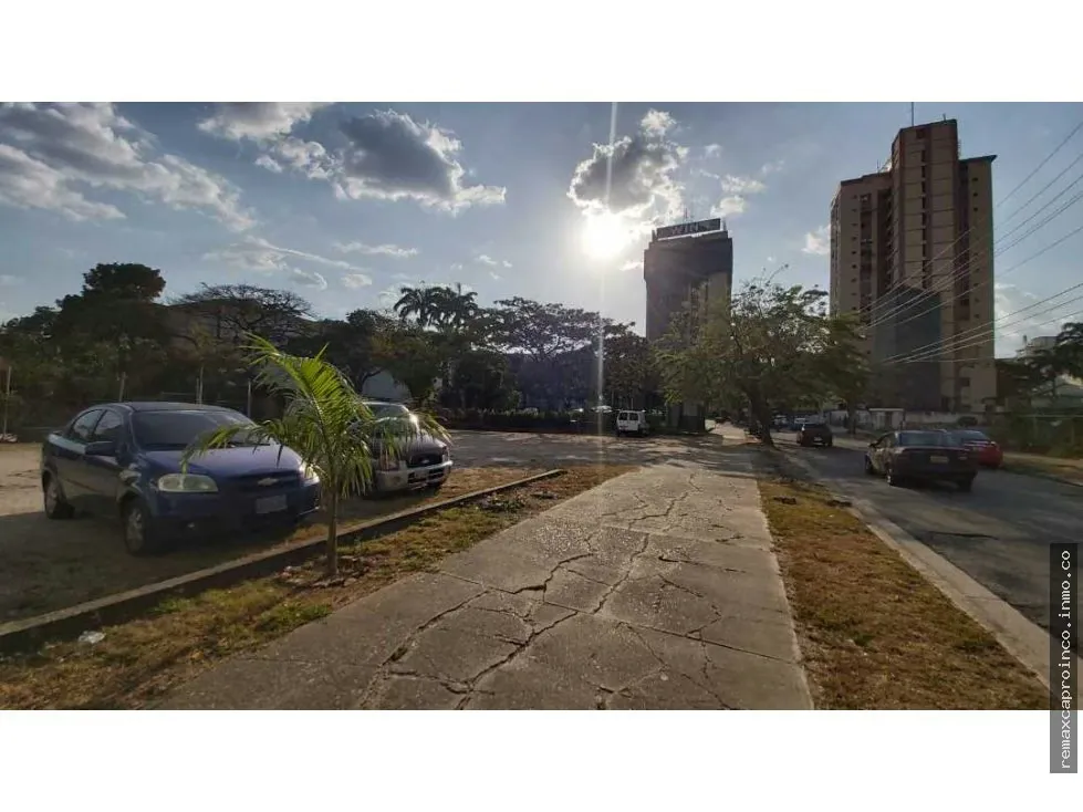 Vendo terreno Comercial Av Bolívar Norte C-1985138 - 4