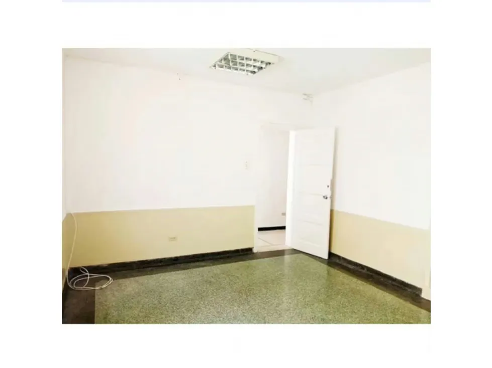 Se alquila PB de casa comercial 230m2 Altamira 7306 - 2