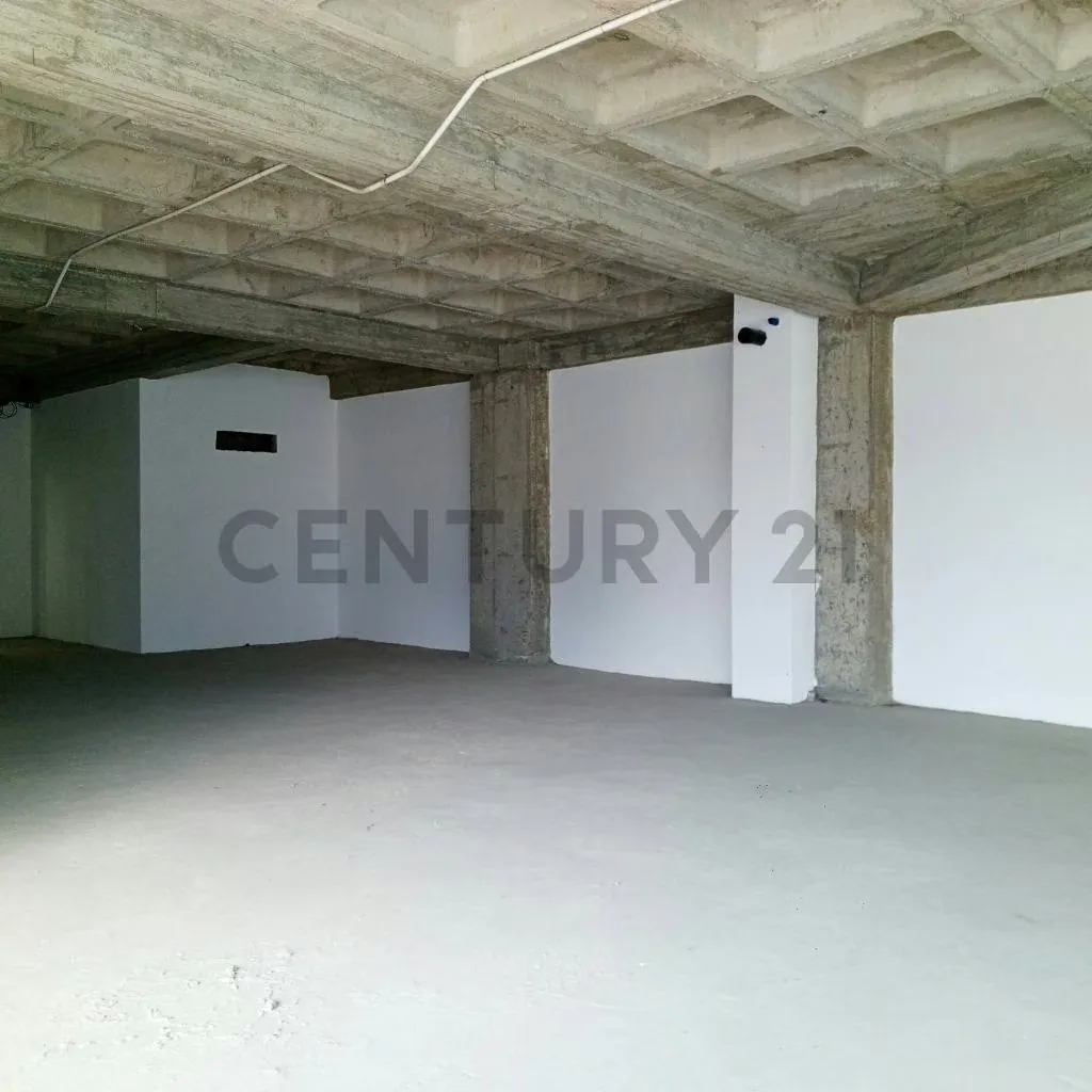 Excelencia y Amplitud: 204 M2 de vision corporativa en Torre Guayana. - 11