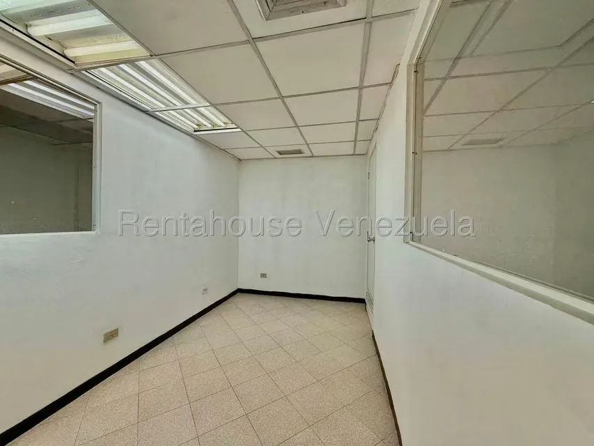 Oficina en Alquiler en Chacao, Distrito Metropolitano - 16