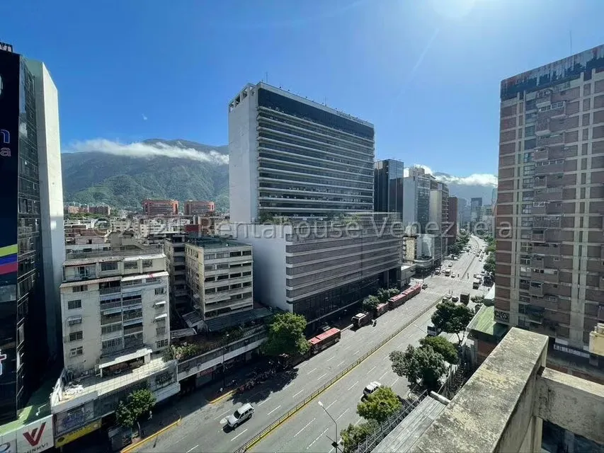 Oficina en Alquiler en Chacao, Distrito Metropolitano - 8