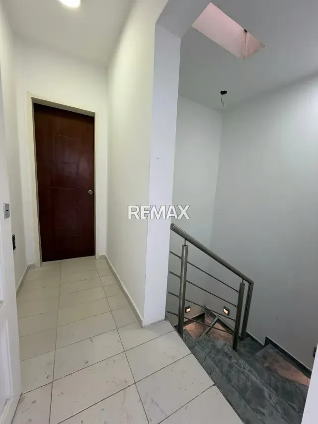 Venta de casa moderna en Jardín Mañongo - 13