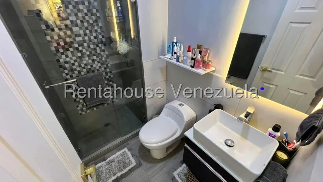 Apartamento (1 Nivel) en Venta en Los Naranjos Humboldt, Distrito Metropolitano - 16