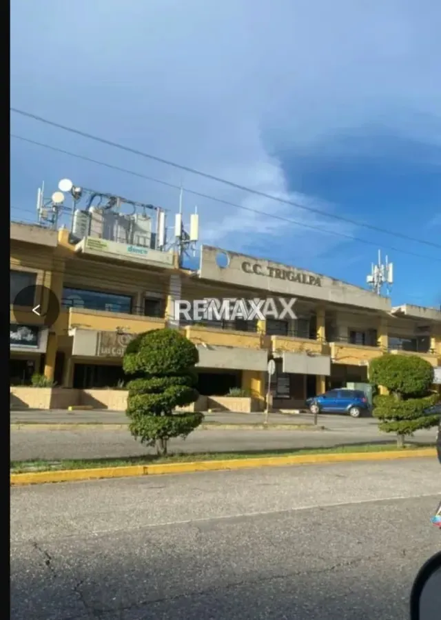 En Alquiler Local Comercial En el Centro Comercial Trigalpa Cabudare