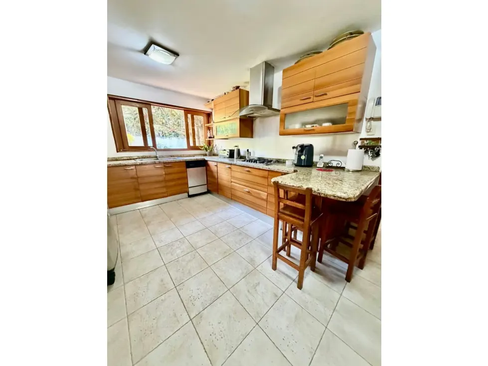 Se Vende casa 447m2 4h+s/4b/4p Caurimare 9751 - 25