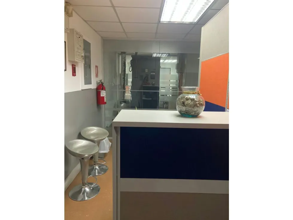 Se alquila oficina Los Ruices 125m²