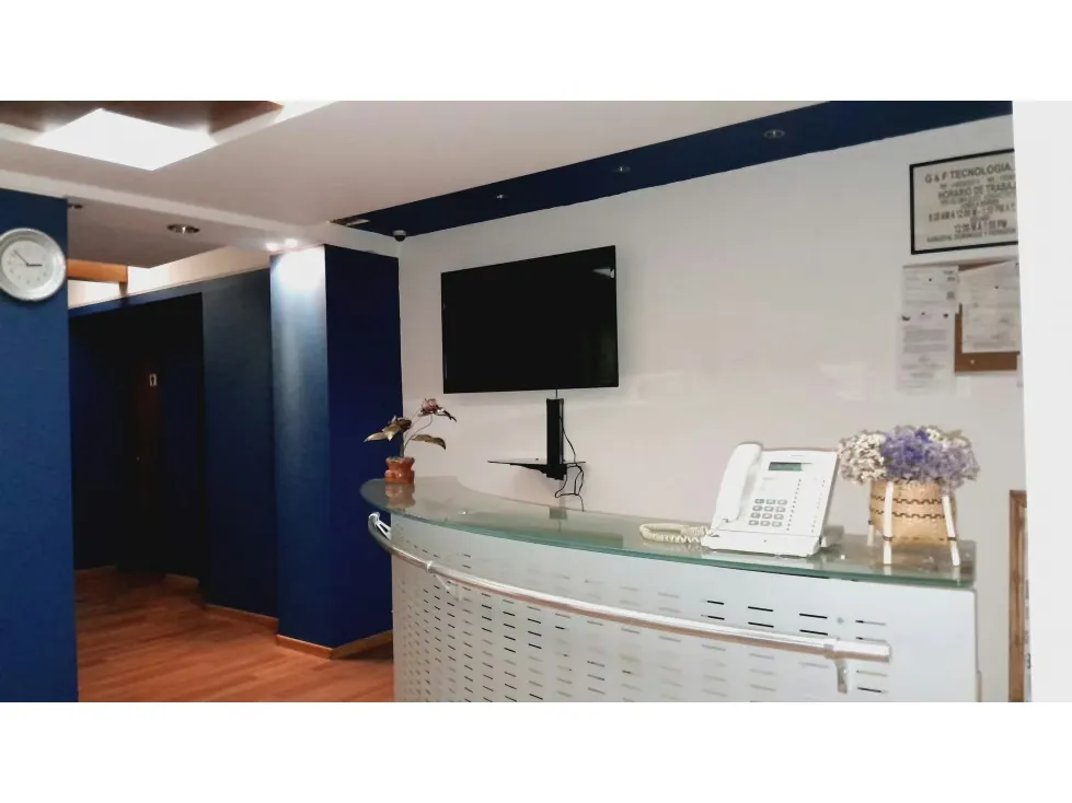 Alquiler Oficina 50 m2 amoblada La Trinidad Caracas