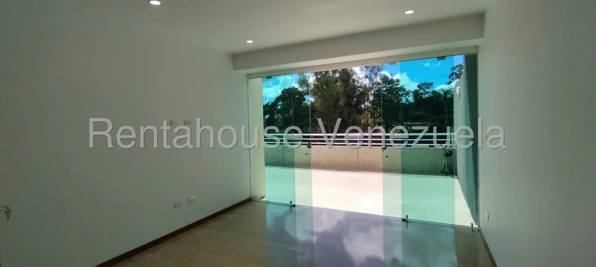 Apartamento (1 Nivel) en Venta en La Lagunita Country Club, Distrito Metropolitano - 3